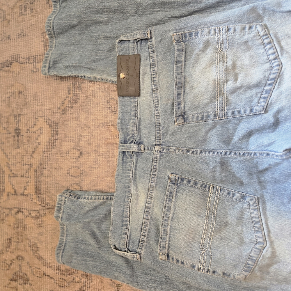 Men's Light Blue Jeans